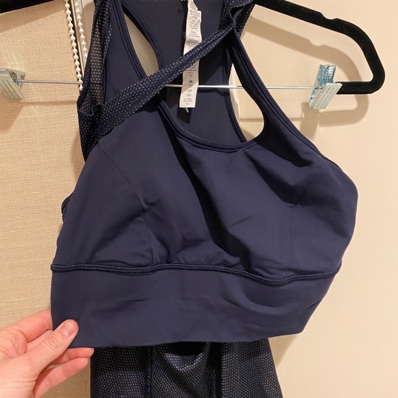 Lululemon Pushing Limits Top with Built in Bra - Picture 10 of 10